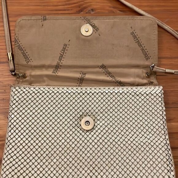 Whiting & Davis Vintage Cream Chainmail Mesh Enamel Crossbody Bag Purse - Picture 10 of 14